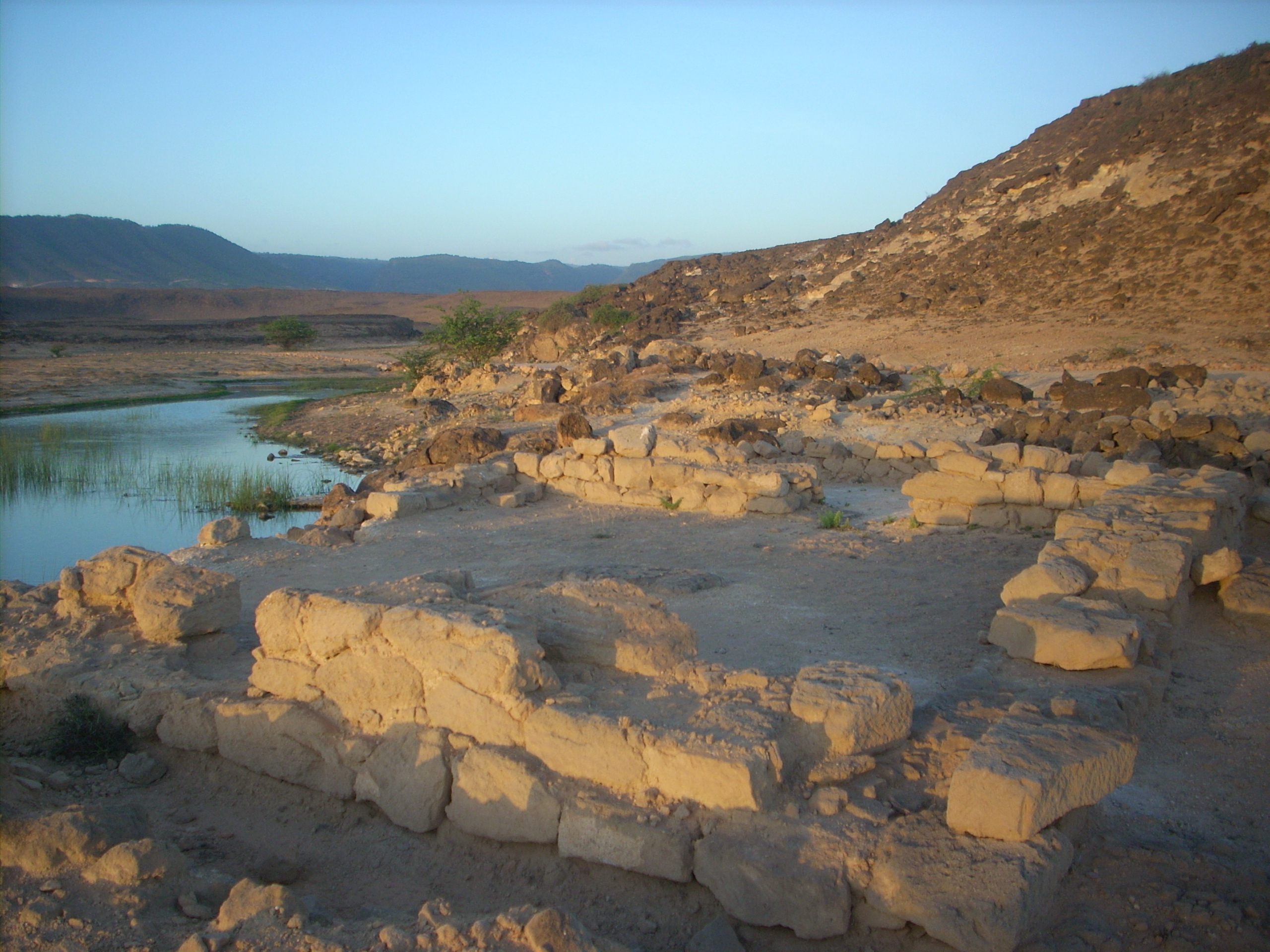 مسجد الشيخ عفيف في خور روري - تصوير الكاتب